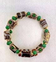 أساور الكرستال الأخضر و الظفار