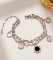 سوارة رومانية فضي