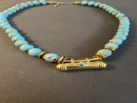 عقد الفيروز