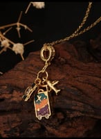 قلادة السفر