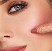 Kiko green me lips and cheeks 106