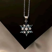 سلسال لامع بشكل انيق