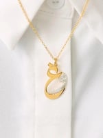 سلسال آنيق بحروف متشابكه