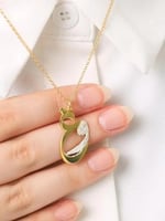 سلسال آنيق بحروف متشابكه