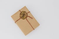 مسك أزرق العود ابيض