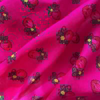 قماش شالكي فوشي - زهور صغيره