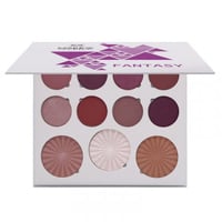 مجموعة ظلال العيون واضاءة الوجه فنتازي من ميك اوفر...