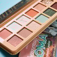 إيسنس - لوحة ظلال العيون بينفينوتي روما