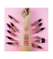 رفليوشن - احمر شفاه بودر مات لبستك نيكد