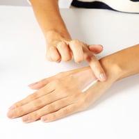 لاروش بوزاي - كريم سائل للحماية من أشعة الشمس