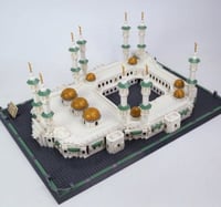 مكعبات ليجو 2291 لبناء نموذج المسجد الحرام