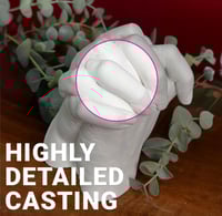 مجموعه منحوتة اليدين او تشبيك اليدين