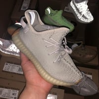 Yeezy Boost 350 V2 'Sesame' Kids اطفال