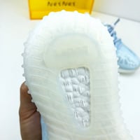 Yeezy Boost 350 V2 "mono ice" Kids اطفال