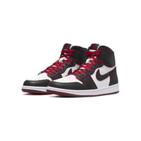 Air Jordan 1 Retro High 'Bloodline'