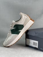 New Balance 327 'Green'