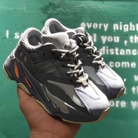 Yeezy Boost 700 'Inertia' Kids اطفال