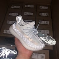 Yeezy Boost 350 V2 Kids اطفال