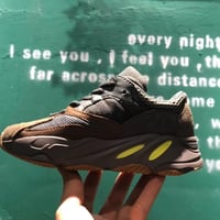 Yeezy Boost 700 'Mauve' Kids اطفال