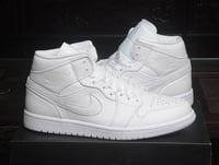 Nike Air Jordan 1 Mid Triple White