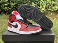 AIR JORDAN 1 MID "Chicago Black Toe"