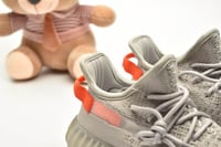 Yeezy Boost 350 V2 tail light Kids اطفال