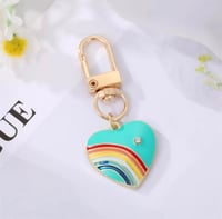 قلب تركواز قوس قزح