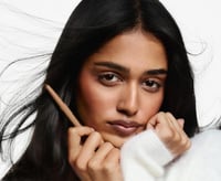 PEPTIDE LIP SHAPE - Stretch