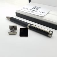 الطقم الملكي جفنشي