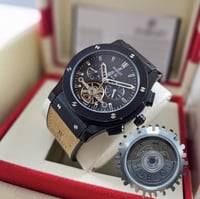 ساعه هوبلت اوتوماتيك مكشوف