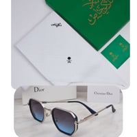 شماغ ملكي + نظارة شمسية هدية