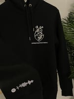 بلوفر قلب مع حرف