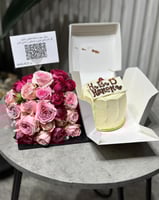 كيك كانديرا مع ورد