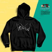 بلوفر ايادي متشابكه