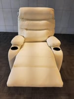 761- كرسي استرخاء ثابت ريمو ثابت جلد أبيض ناصع