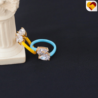 خاتم ازرق واصفر فصين متقابلات