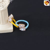 خاتم ازرق واصفر فصين متقابلات