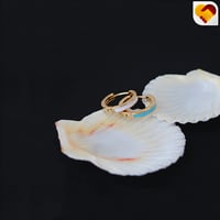 حلق دائري ابيض و ازرق ناعم