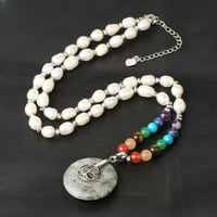 سلسال طويل من اللولو والحجر الطبيعي