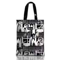 حقيبة كتف هارودز مقاومة للماء (مقاس وسط) - تصميم م...