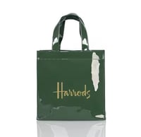 حقيبة الزمرد اللندني - هارودز - فخامة الأخضر وأناق...