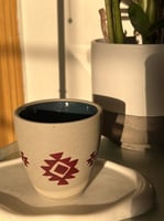 كوب -السدّو- مرسوم يدوياً