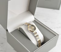 ساعة نسائية بلون ذهبي وفضي [310]