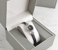 ساعة نسائية بسير باللون الاسود [325]