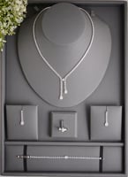 طقم مجوهرات مزخرف بالزركون اللامع لإطلالة ملكية