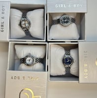 ساعة مواليد فضي