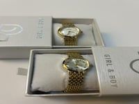 ساعة مواليد دائرية ذهبي