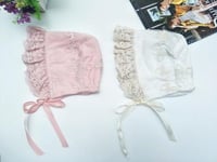 قبعة مواليد بتطريز فيونكة