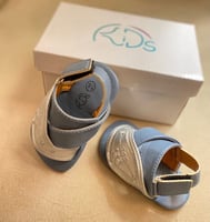 نعال زبيري للاطفال بلونه الأزرق السماوي