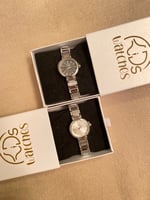 ساعة دائري فضي